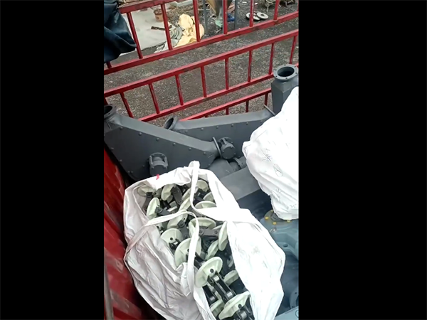 管链输送机第二车发往湖北！